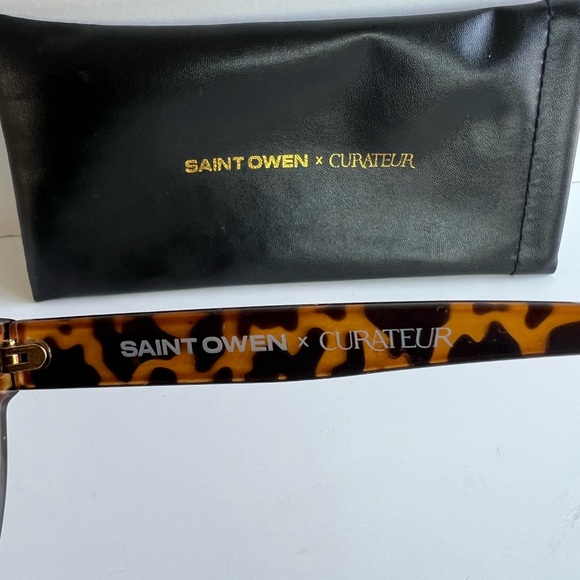 Saint Owen and Curateur Wylde
Tortoiseshell Sunglasses - Picture 4 of 6